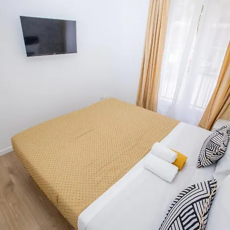 Luxueux 3p. Art Deco + Parking Appartement