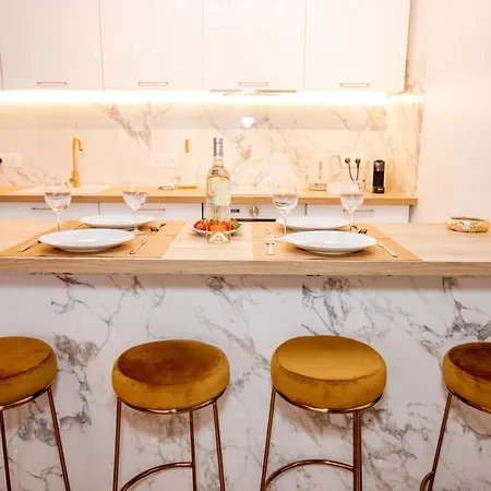 Appartement Luxueux 3p. Art Deco + Parking