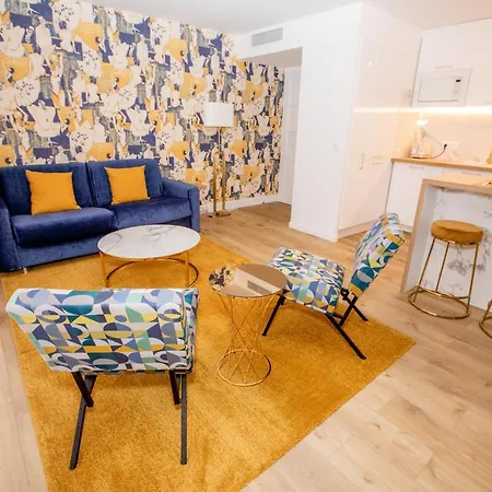 Luxueux 3p. Art Deco + Parking Apartment